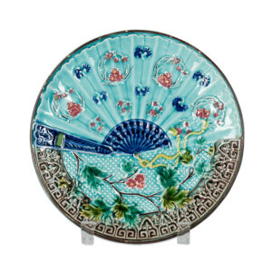 majolica plate with fan