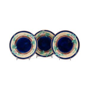 majolica plates